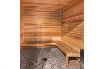 Sauna and steamroom